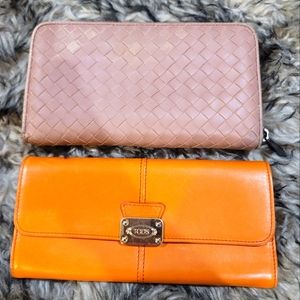 Bottega Veneta and Tod's long wallets bundle